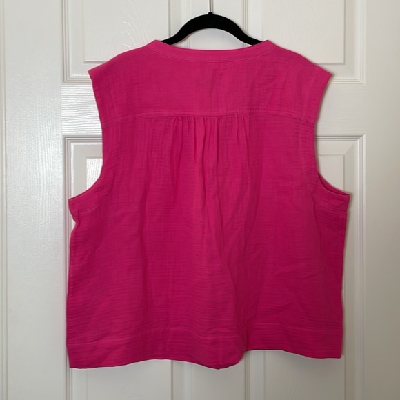 NWT: J.Crew Cora Fushia Gauze Sleeveless Top - Picture 4 of 6